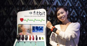 FitbitChargeHR加推两款新色，迎接秋季气息！