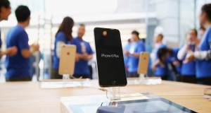 Apple卖一季iPhone所赚的钱，比Google由Android推出至今所得还要多！