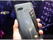 [COMPUTEX2018]华硕首款电竞手机ROGPhone快速动手玩相关扩充游戏配件