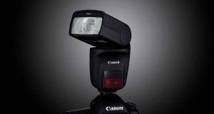 Canon推出全球首款具AI.B自动智能跳闪功能闪光灯Speedlite470EX-AI