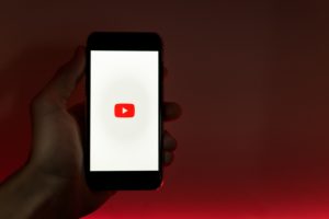 YouTube 释出新版警告处罚系统，90 天内犯 3 次就关闭你的频道