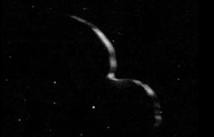 让科学家吃惊的发现，NASA 新视野号最新图片显示 Ultima Thule 小行星其实扁平像煎饼