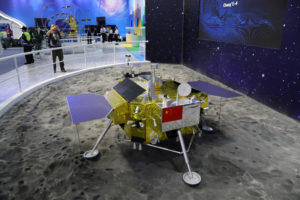 中国“嫦娥四号”新纪录：月球上首次有种子发芽
