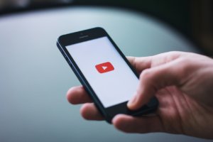 YouTube 不当内容传播，吓走数十个广告客户