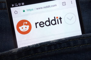 Reddit 确定获腾讯投资 1.5 亿美元，网友狂贴天安门事件照反击