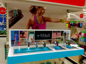 Fitbit 推出两款 B2B 手环，继续向健康医疗领域深入