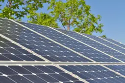 太阳光电技术百家争鸣，提高转换效率为一大发展重点