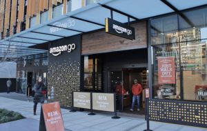 无人零售店 Amazon Go 要进美国机场了，扩张会面临什么挑战？