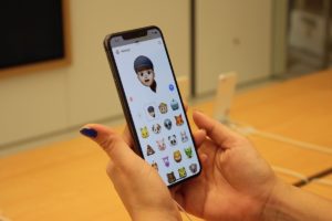 iPhone XS Max 关键零组件，传三大赢家吃肥单