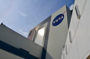 美国女大生获准进 NASA 实习后在 Twitter 呛声，结果呛错人丢实习职位