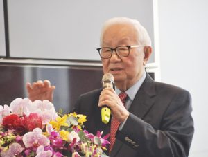 张忠谋：台积电外在竞争多，但有信心不会让大家失望