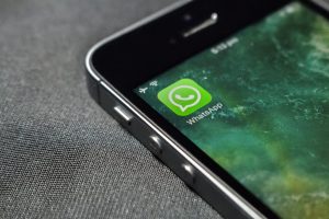 WhatsApp 创办人呼吁：是时候删除 Facebook 账号了