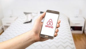 为遵守监管要求，Airbnb 将向中国政府提供房东资讯