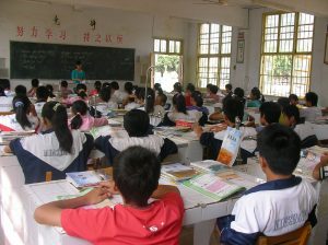 中国中小学拟开 AI 课，设学院收硕博士