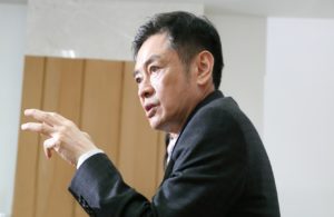 大立光股价大跌，首席执行官从“省话一哥”变谈笑风生