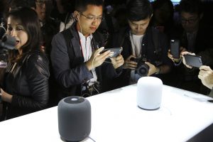 HomePod 贵得有道理？音质赞但 Siri 答题能力超逊