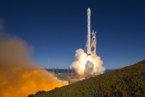 SpaceX 年底试飞猎鹰 9 号终极升级版，1 月底发射的将不回收