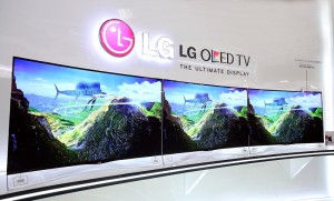 【CES 2018】LG Display 将发表可卷曲全球最薄 4K OLED 电视