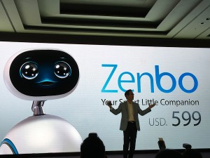 Zenbo 现身！施崇棠：“华硕要做一家让机器人走入千家万户的公司”