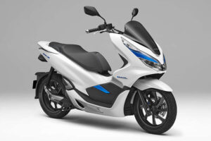 模式与 Gogoro 有几分相似？HONDA 发表可换电池设计的 PCX 电动机车