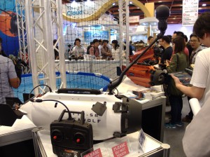 【COMPUTEX 2016】无人机大战从空中打到水下，雷虎推首款水中 VR 无人载具