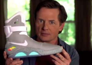 NIKE 如期履行承诺，让 Michael J. Fox 真的穿上自动绑带球鞋