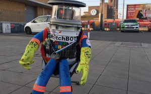 人间险恶！搭车环游世界的机器人 HitchBOT 在美国遇害