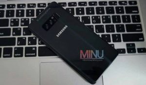 Galaxy Note 8 实机图确认改用双后置镜头，指纹扫描位置有改善