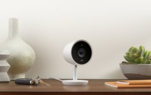 快被人遗忘的 Nest，发表了一款高“智商”家用监控镜头 Cam IQ