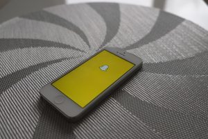 Snapchat 正开发 QR Code 广告应用，串连实体、虚拟世界