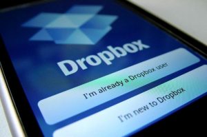 Dropbox 传与顾问会面，可能在为 2017 年 IPO 做准备