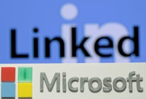 收购 LinkedIn，微软将重构下一个时代的“办公软件”