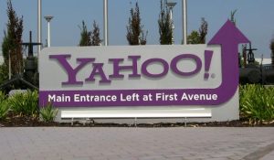 Yahoo 卖身进入最后时刻，分析师称仍有可能不卖