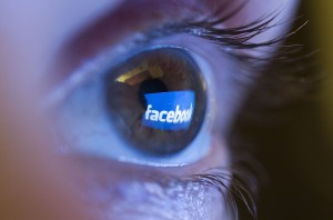 有人假冒你的身份？Facebook 新功能将会自动“验明”你的真伪