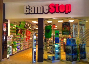 数位下载侵蚀实体游戏片销售，美国游戏通路龙头 GameStop 业绩萎缩