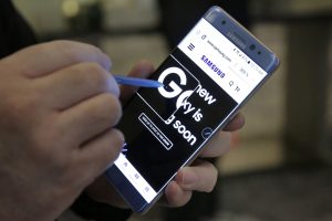 Note 7 屏幕一刮就花？康宁：没这回事