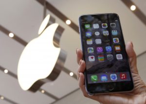 iPhone 7 开机影片疑曝光，照相镜头首次秀