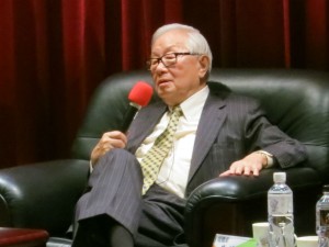 张忠谋：台积电今年及未来成长都将大幅领先半导体产业