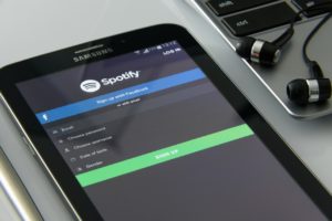 抢攻伴侣市场！Spotify 试推 Premium Duo 双人共享方案，月费便宜近百元