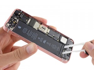 iPhone SE 的成本是多少？