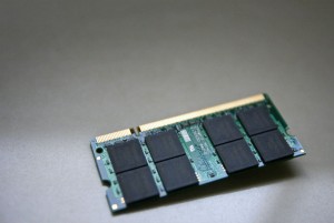 大摩看衰 PC DRAM 再跌 16%，称手机市场也救不了华亚科