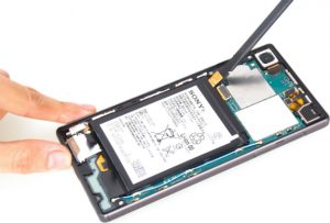 iFixit 拆解 Sony Xperia Z5，一睹防水旗舰内部奥秘