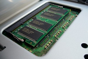 Intel 力推嵌入式 DRAM，力拼三星、SK 海力士