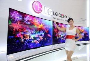 被 LG 激到，默克：三星最快 2017 重启 OLED 电视业务