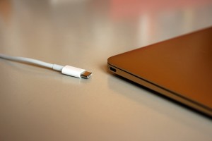 【COMPUTEX 2015】雨后春笋般的 USB-C 品牌新品一览