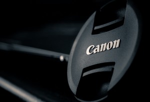 Canon Q1 财报逊，大砍数码相机销量目标