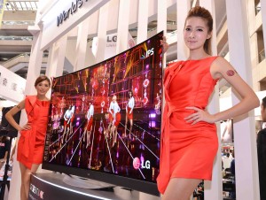 不怕太贵卖不动！LGD 狂打 OLED、销量目标 150 万片