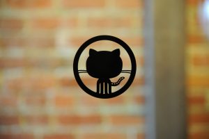 GitHub 贯彻美国贸易禁令，禁止伊朗、北朝鲜、叙利亚、古巴、克里米亚使用进阶服务