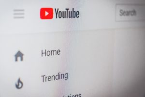 YouTube 版权保护机制被滥用，影片做不过人家竟以版权机制勒索其他 YouTuber 诈财