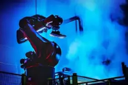 Adidas 的机器人自动化实验失败，想遍布全球生产的梦还要再缓缓